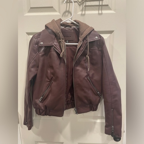 Blank NYC burgundy bomber with removable sweatshirt hood - Picture 1 of 3